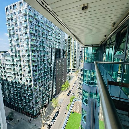 Modern 2Bed 2Bath Apartment Canary Wharf - Upto 5 Person ロンドン エクステリア 写真